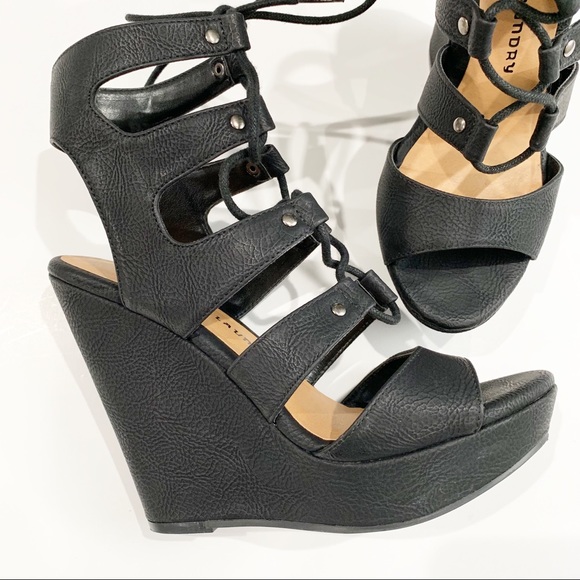 Chinese Laundry Black Lace Up Wedges size 6 - Picture 2 of 4